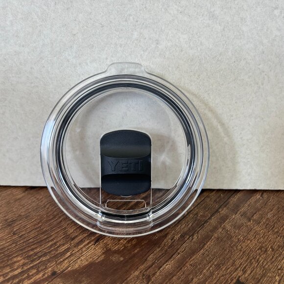 YETI 30 oz Tumbler - Picture 4 of 6